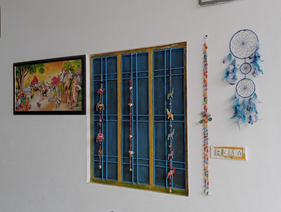 פושקאר Veera'S Hostel מראה חיצוני תמונה